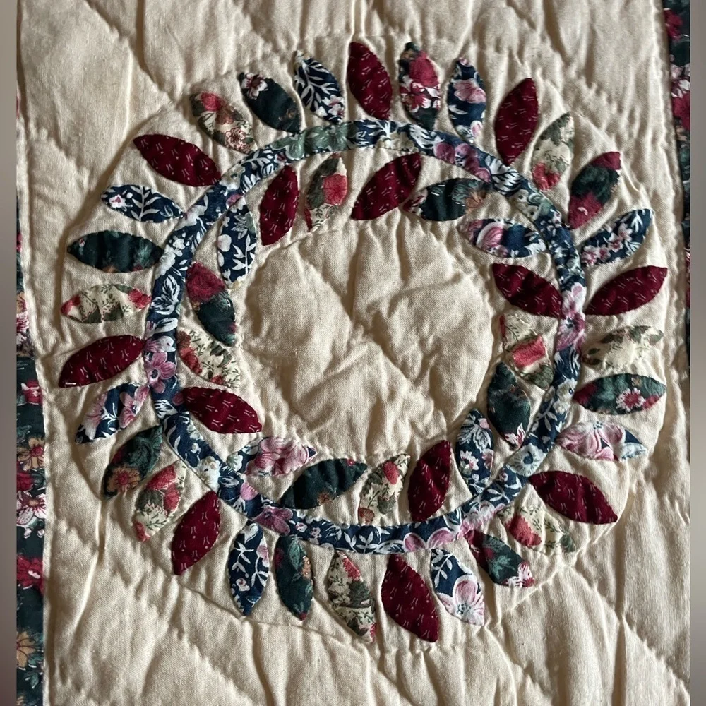 Vintage handmade quilt 64” x 88” Twin